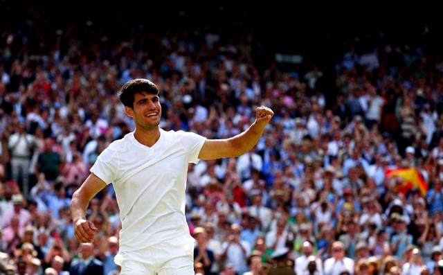 包含德国网球队碾压法国网球队，克耶高斯统治全场的词条