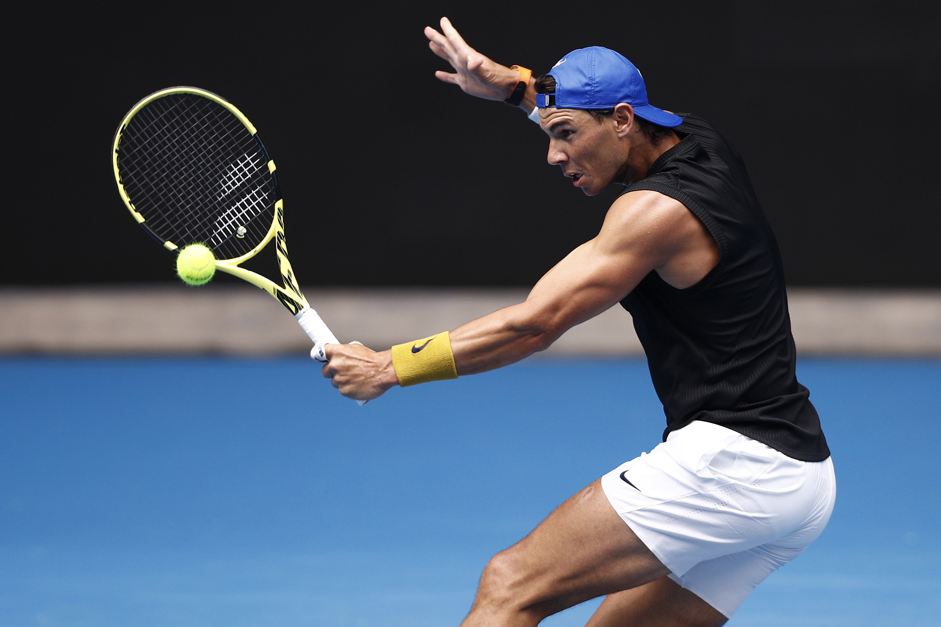 日本网球队险胜西班牙网球队，纳达尔打破历史纪录