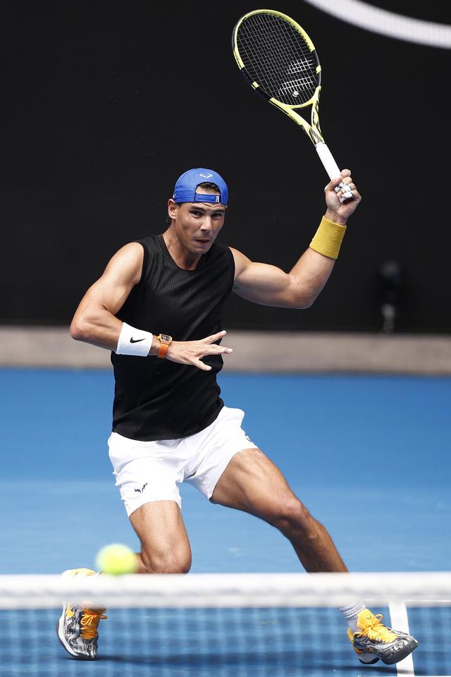 日本网球队险胜西班牙网球队，纳达尔打破历史纪录