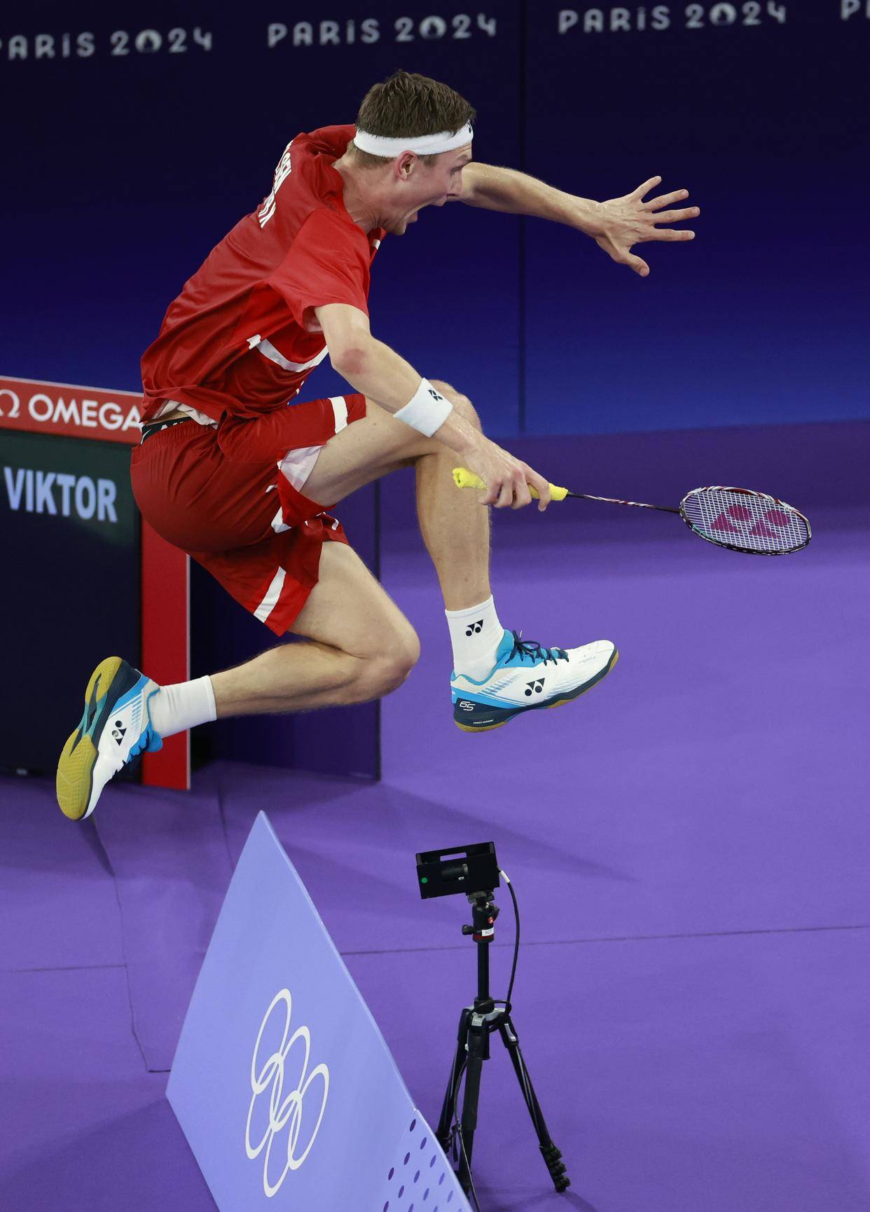 印尼羽毛球队轻取丹麦羽毛球队，安赛龙爆发神勇