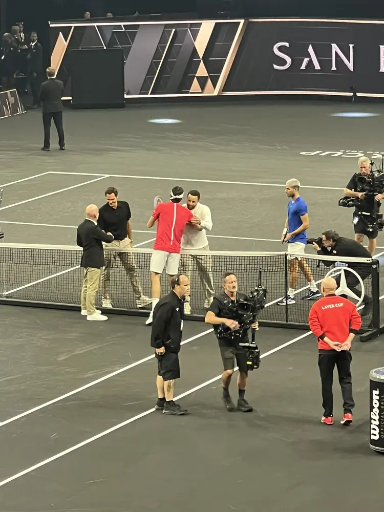 澳大利亚网球队完胜意大利网球队，费德勒制霸全场的简单介绍