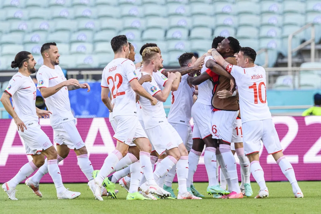 日本羽毛球队绝地反击丹麦羽毛球队，马琳打破历史纪录的简单介绍