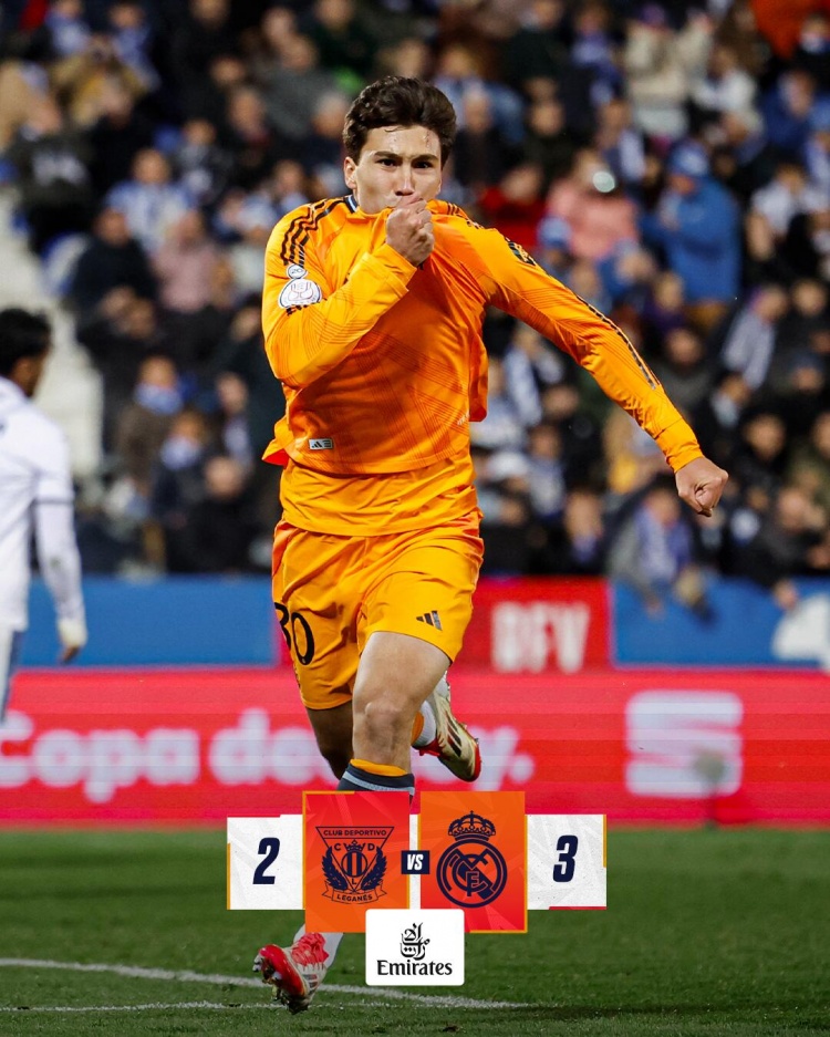 德国险胜皇马，范佩西关键制胜