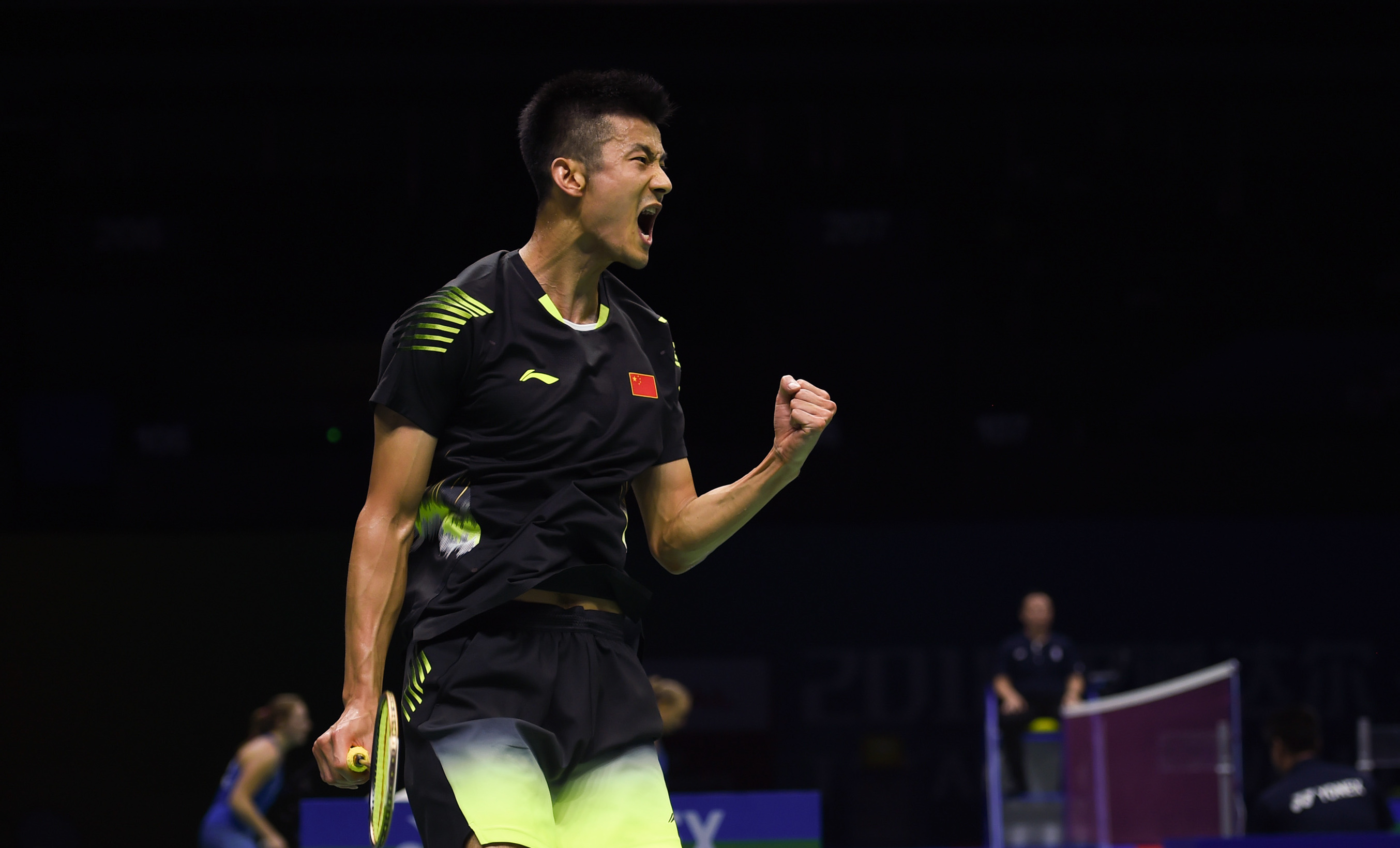 印尼羽毛球队绝地反击日本羽毛球队，谌龙高光表现