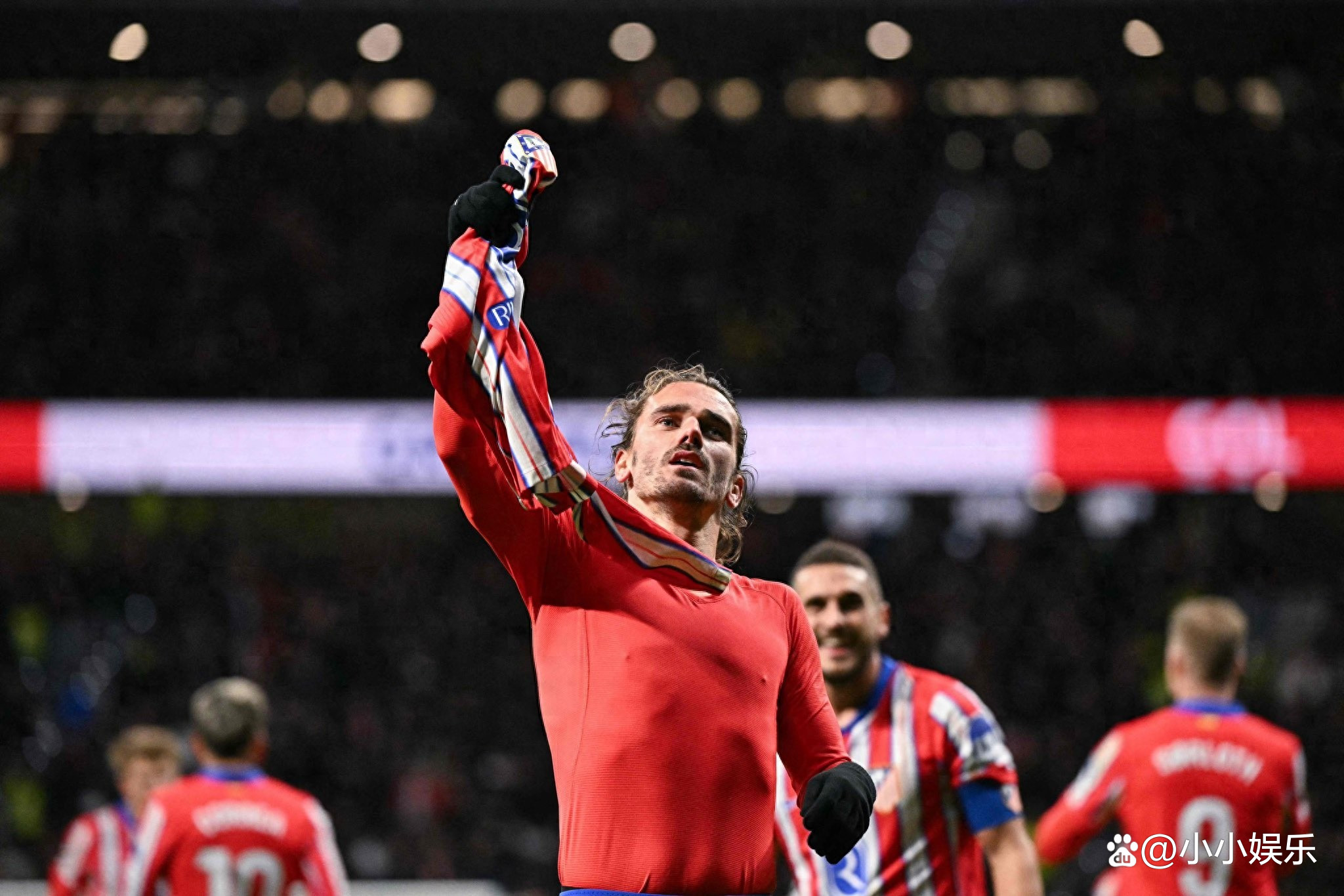 巴萨鏖战塞维利亚，贝林厄姆惊艳四座