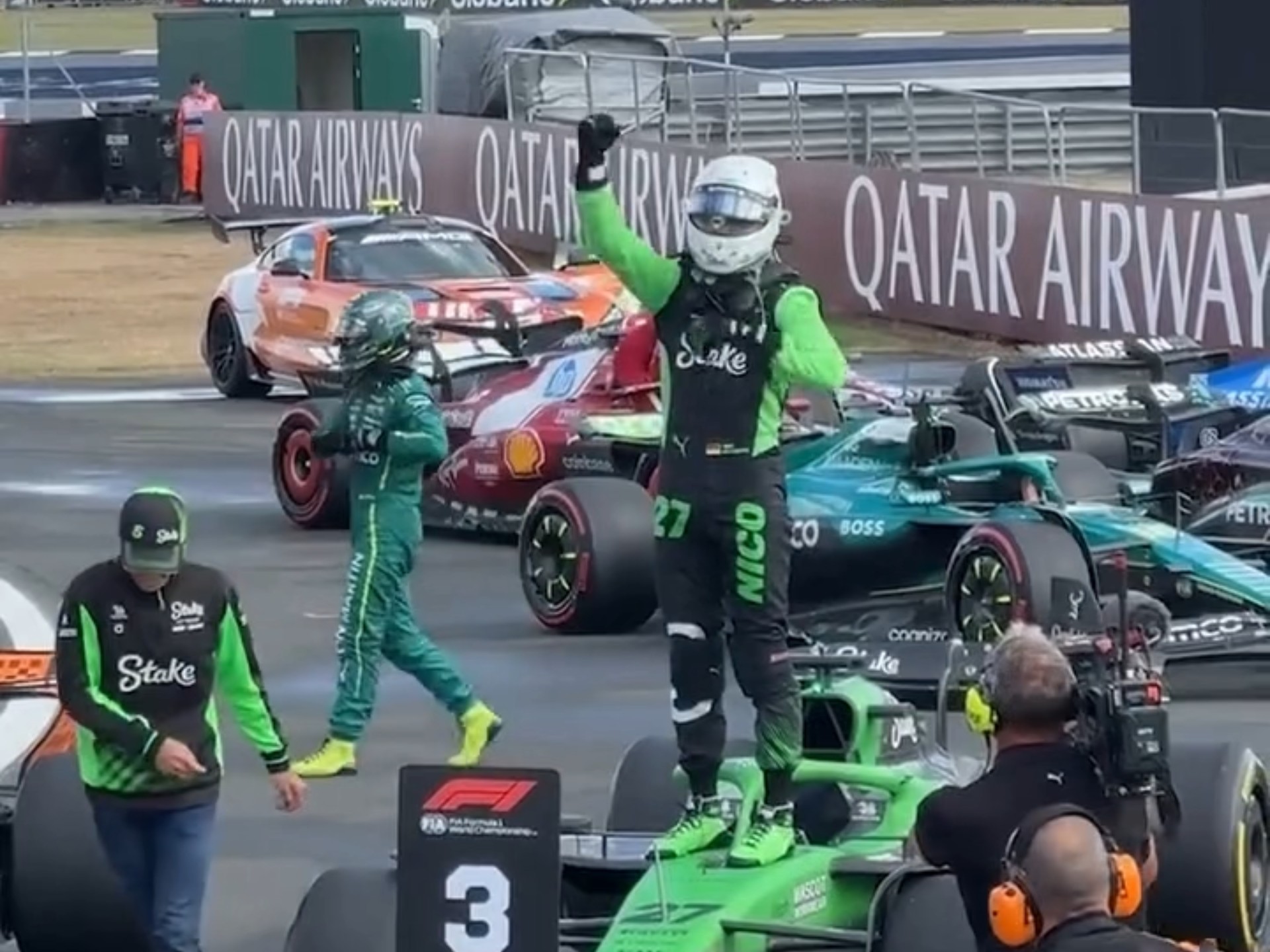 法拉利轻取索伯车队，佩雷兹关键制胜