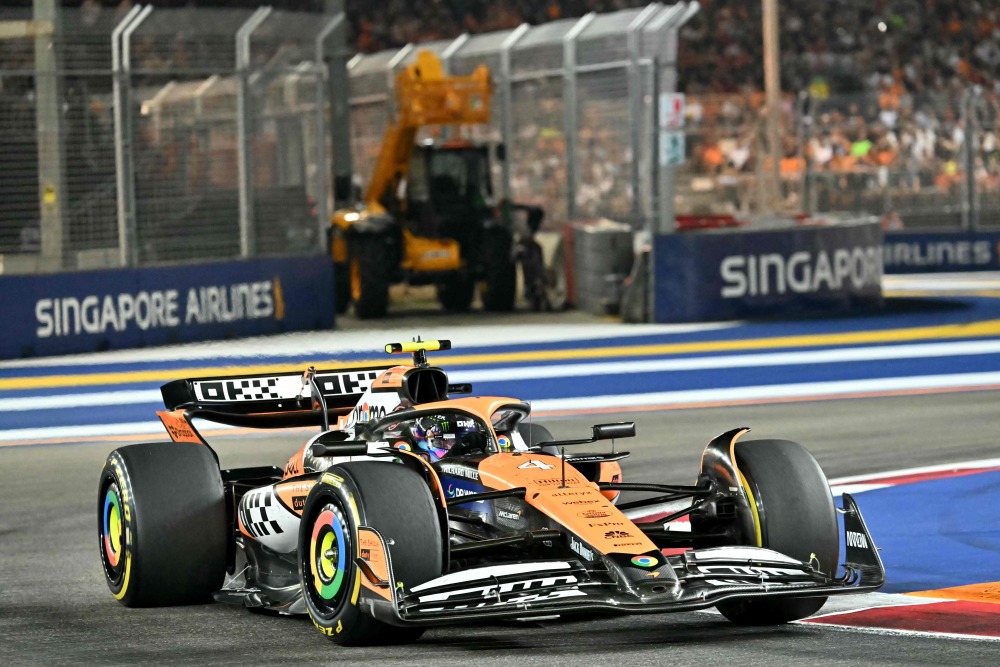 红牛车队险胜威廉姆斯，皮亚斯特里状态火热