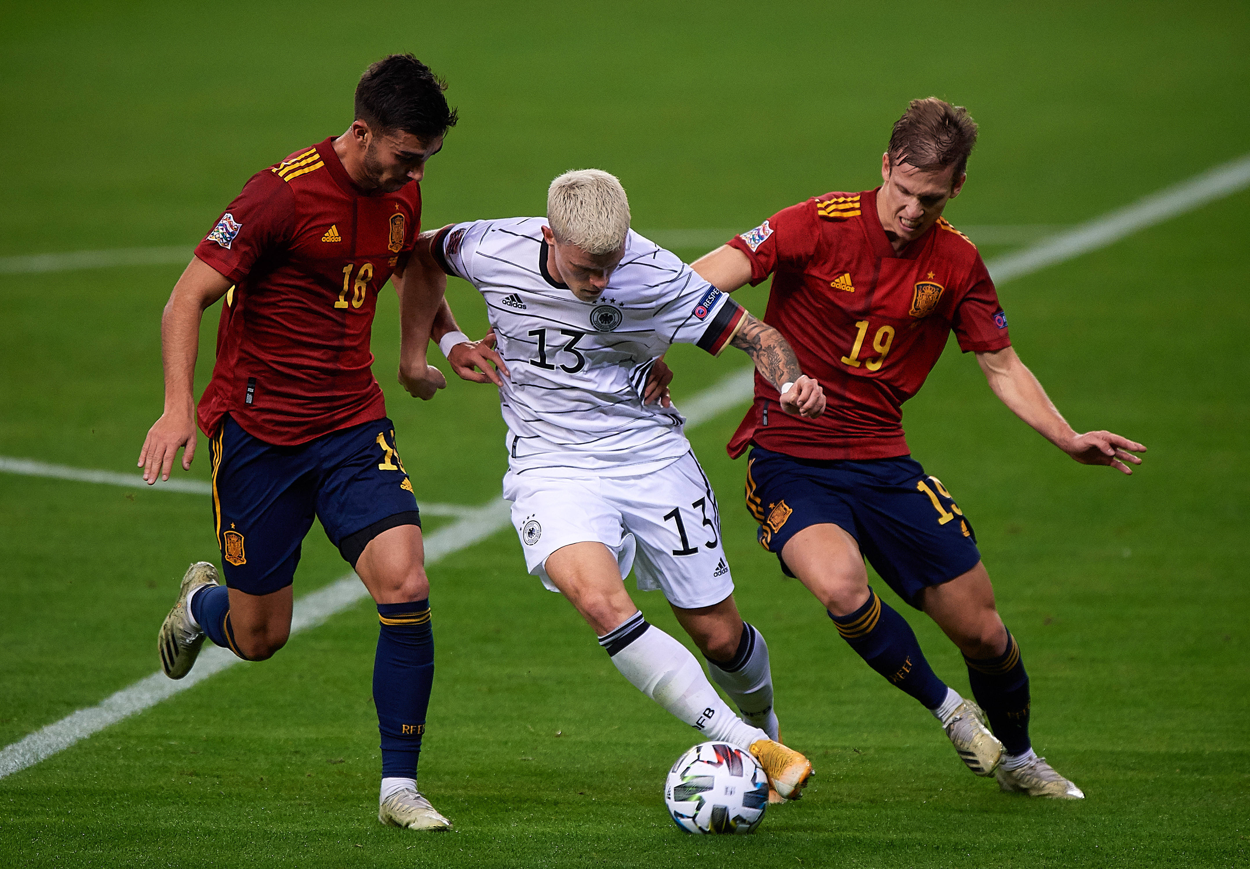 乌克兰队意外之喜，闯入欧洲足球赛四强