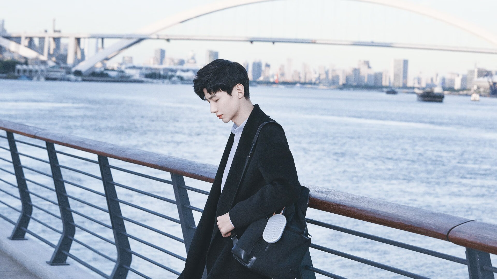 重压下的绝对沉默后，马龙一声咆哮点燃死寂赛场