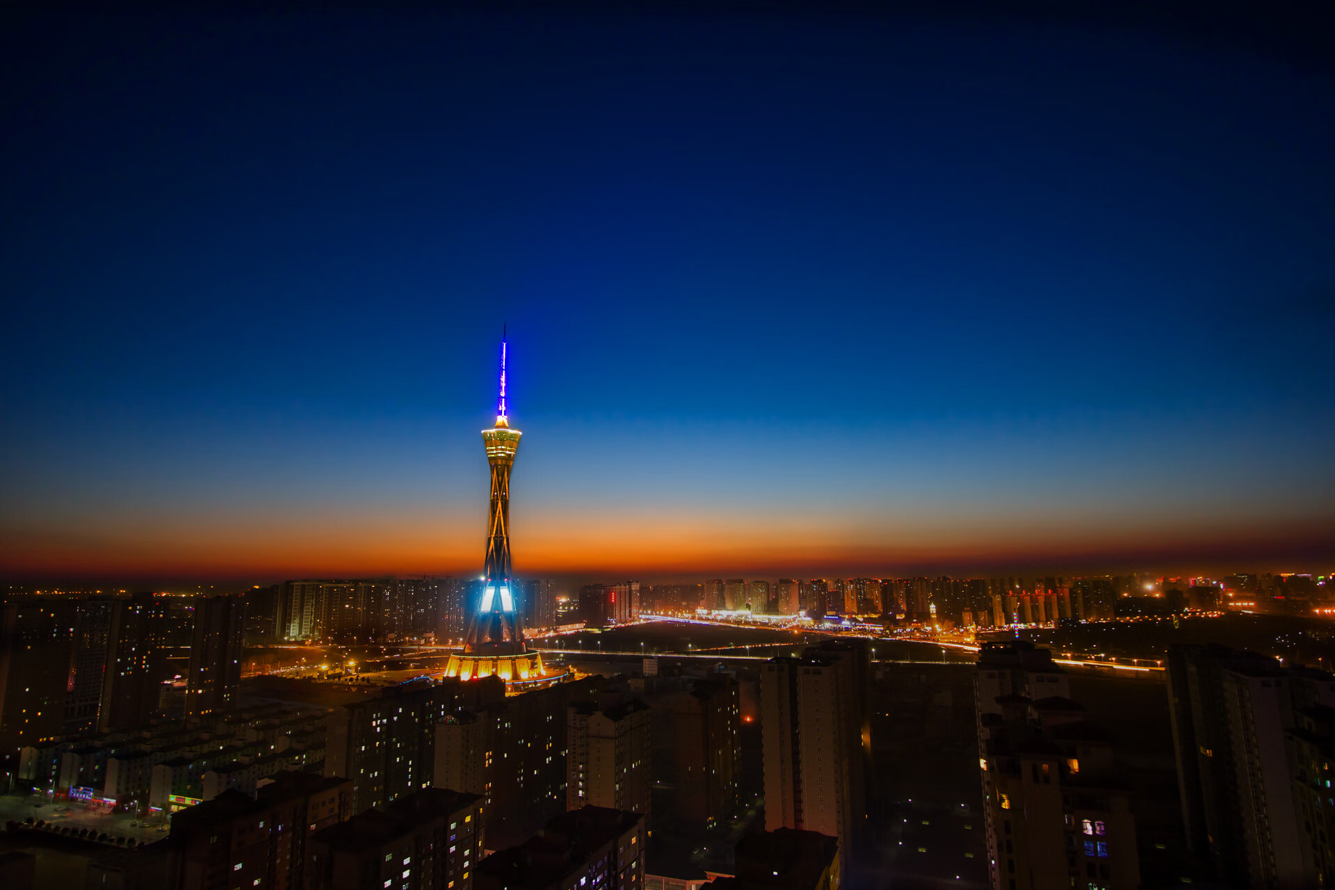 奇迹之夜!厄瓜多尔压哨绝杀多特蒙德,库尔图瓦奥运关键战展神威