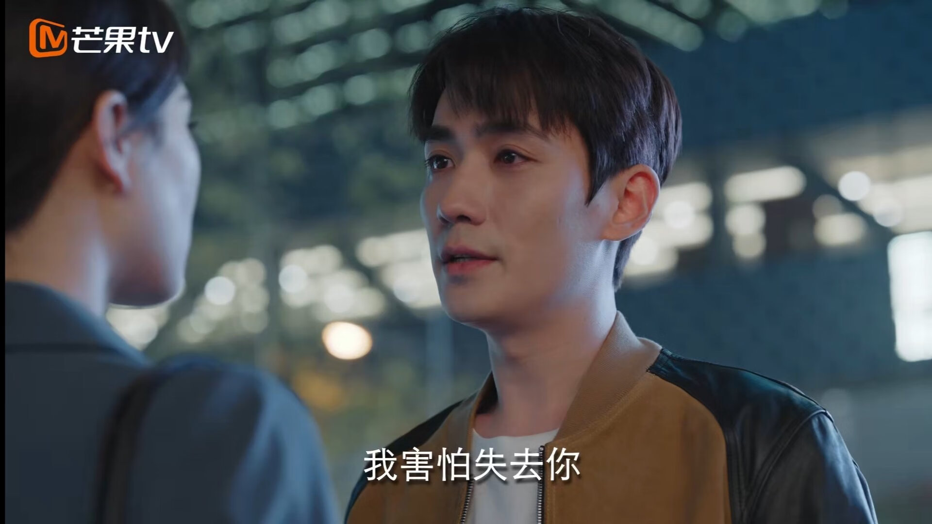 当深圳绝境亮剑,布克用一记世纪三分诠释何谓关键先生